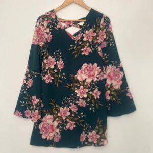 NWT Lulus XS Swing Floral Mini Bell Split Sleeves Dress